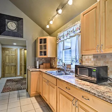 Pet-Friendly Home Near Lakes And Snowmobile Trails!